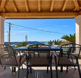 4 Bedroom Villa with Jacuzzi and Seaview in Orašac, Dubrovnik, Sleeps 9